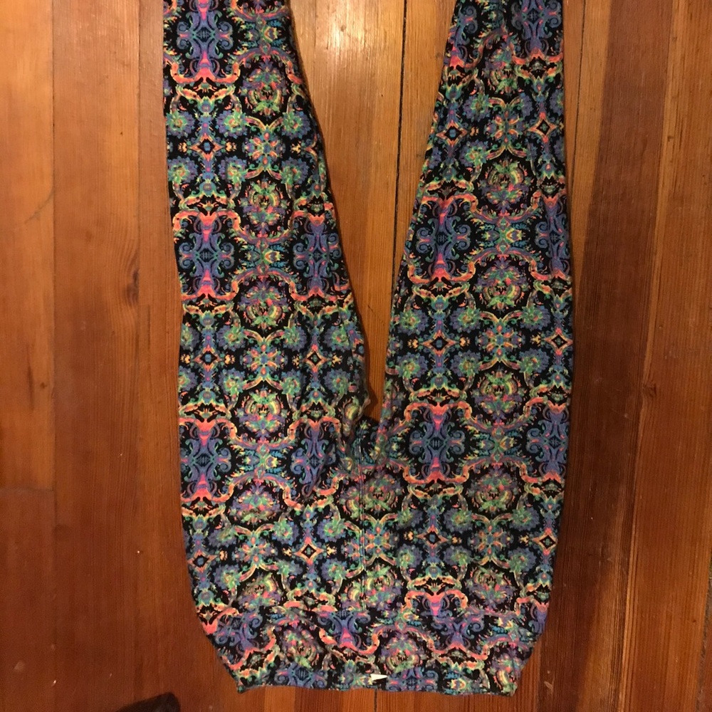 Lula roe worn once leggings o/s.